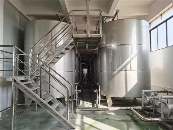 白酒不銹鋼儲(chǔ)存罐